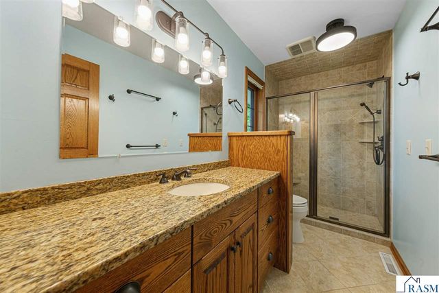 15 Caroletta Court, Mankato, MN 56001
