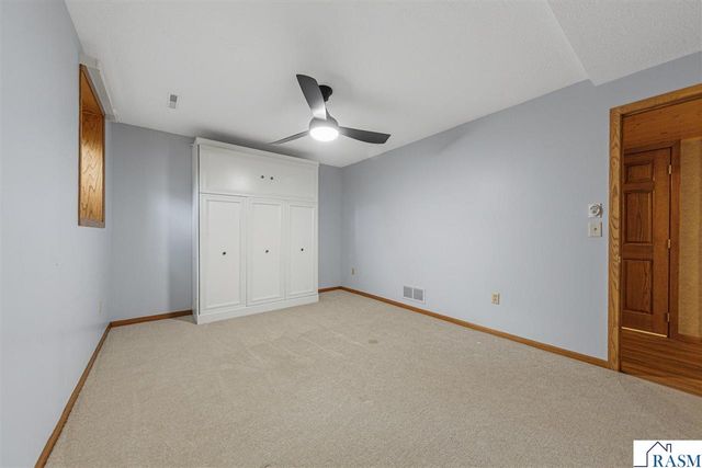 15 Caroletta Court, Mankato, MN 56001
