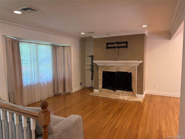 35 Mitchell Avenue, East Northport, NY 11731