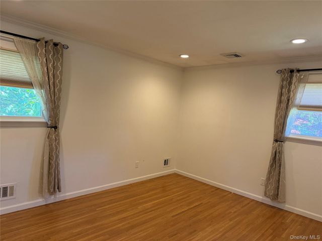 35 Mitchell Avenue, East Northport, NY 11731