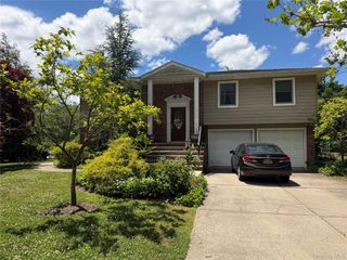 35 Mitchell Avenue, East Northport, NY 11731