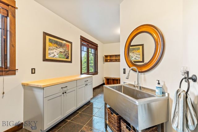 7055 Nash Road, Bozeman, MT 59715