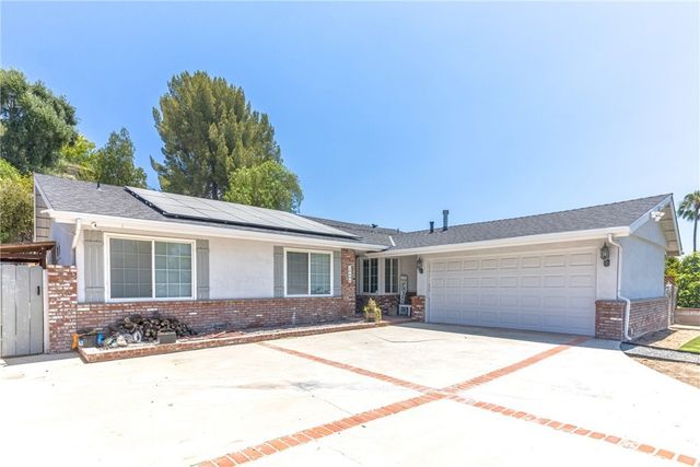 22201 Barbacoa, Saugus, CA 91350