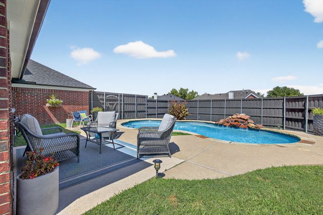 709 Summit Ridge, Lewisville, TX 75077