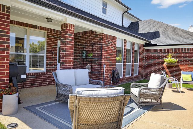709 Summit Ridge, Lewisville, TX 75077