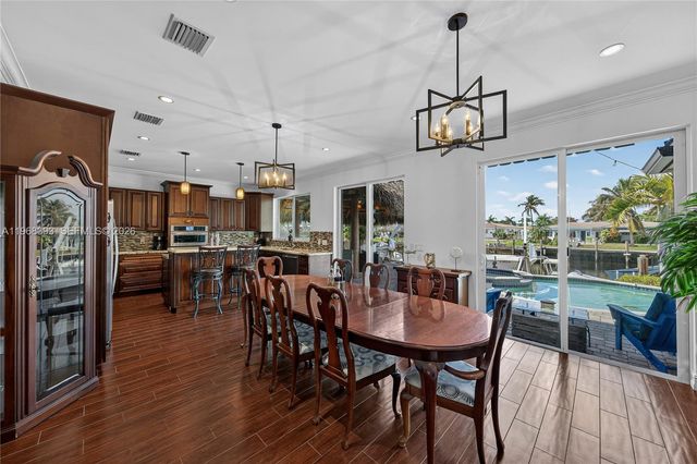 291 SE 5th Ter, Pompano Beach, FL 33060