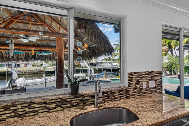 291 SE 5th Ter, Pompano Beach, FL 33060