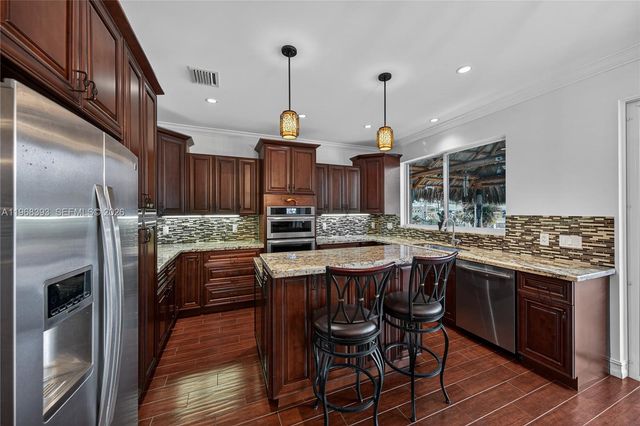 291 SE 5th Ter, Pompano Beach, FL 33060