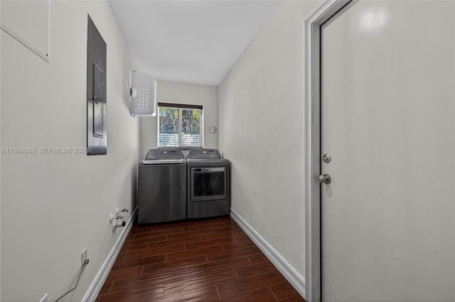 291 SE 5th Ter, Pompano Beach, FL 33060