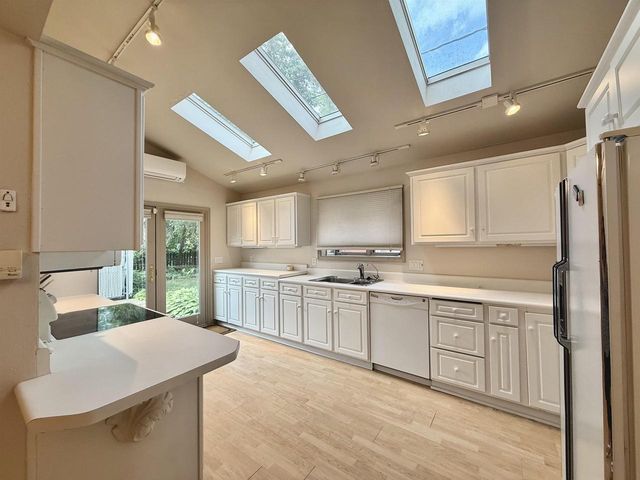 195 E PARK AVENUE, Berlin, WI 54923