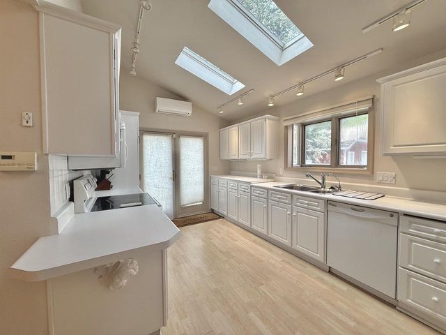 195 E PARK AVENUE, Berlin, WI 54923