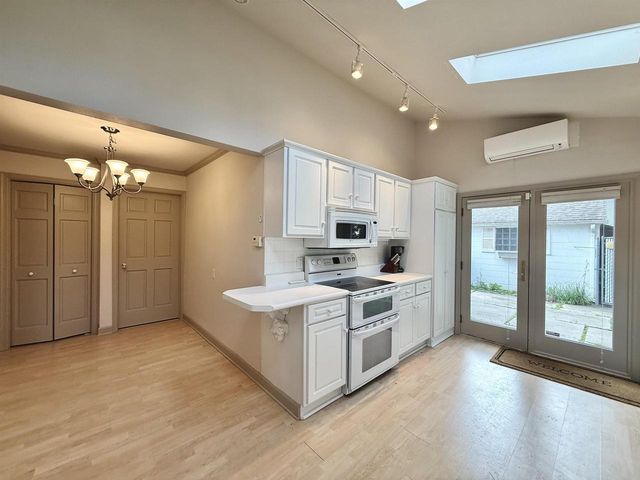 195 E PARK AVENUE, Berlin, WI 54923