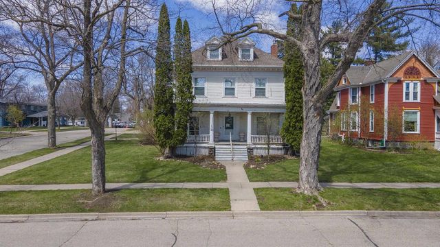 195 E PARK AVENUE, Berlin, WI 54923