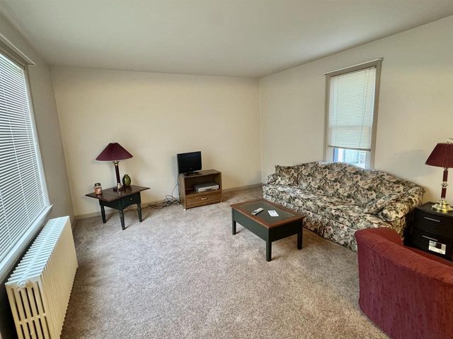 195 E PARK AVENUE, Berlin, WI 54923