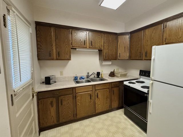 195 E PARK AVENUE, Berlin, WI 54923