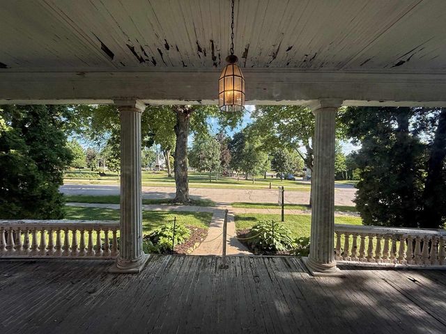 195 E PARK AVENUE, Berlin, WI 54923