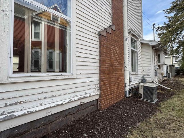 195 E PARK AVENUE, Berlin, WI 54923