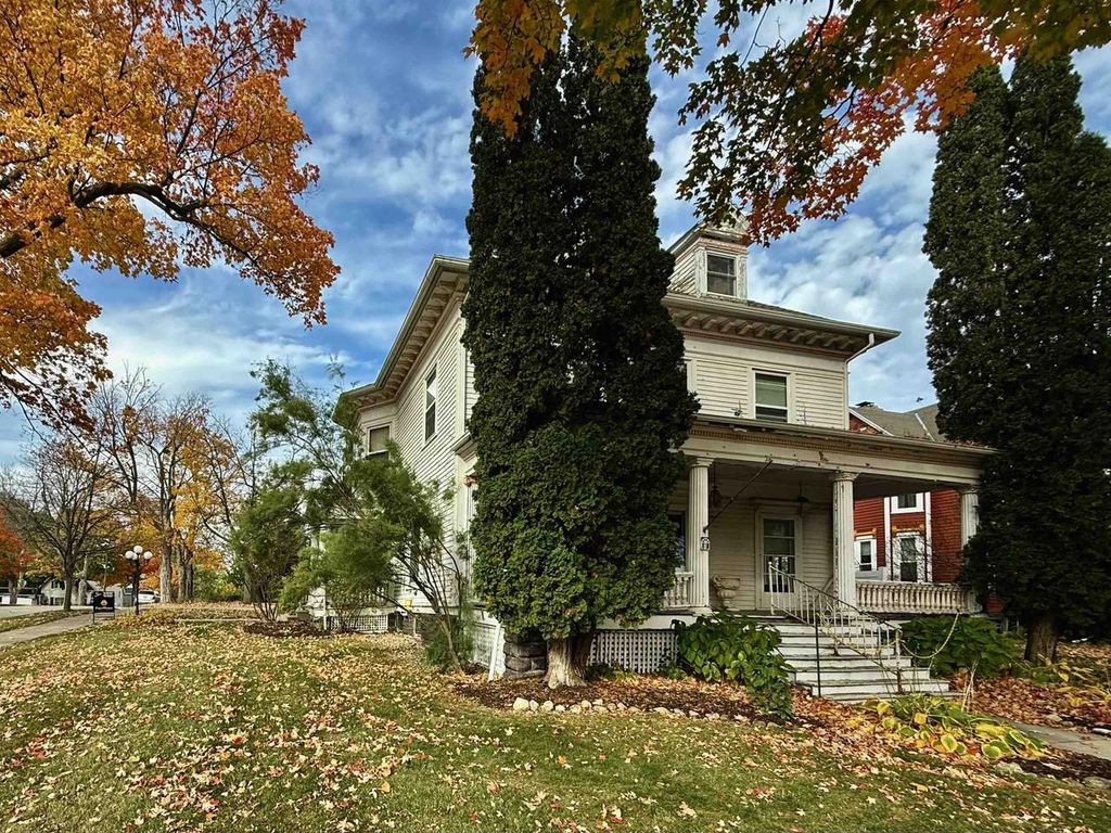 195 E PARK AVENUE, Berlin, WI 54923