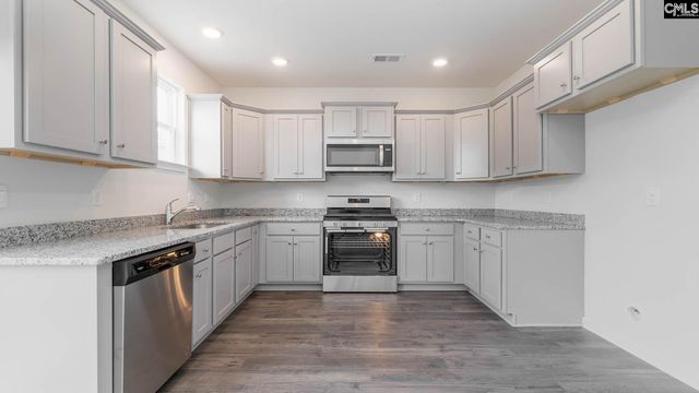 521 Edgetree Drive, Hopkins, SC 29061