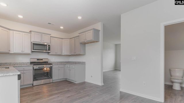 521 Edgetree Drive, Hopkins, SC 29061