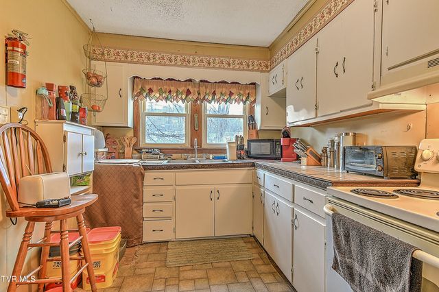 404 Market Street, Rogersville, TN 37857