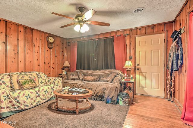 404 Market Street, Rogersville, TN 37857