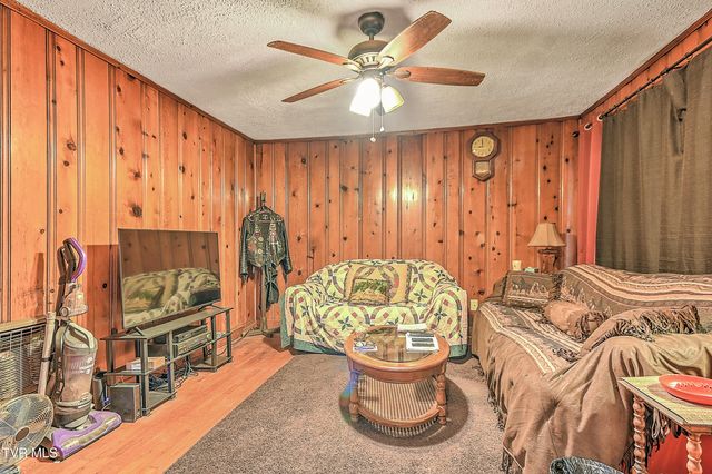 404 Market Street, Rogersville, TN 37857