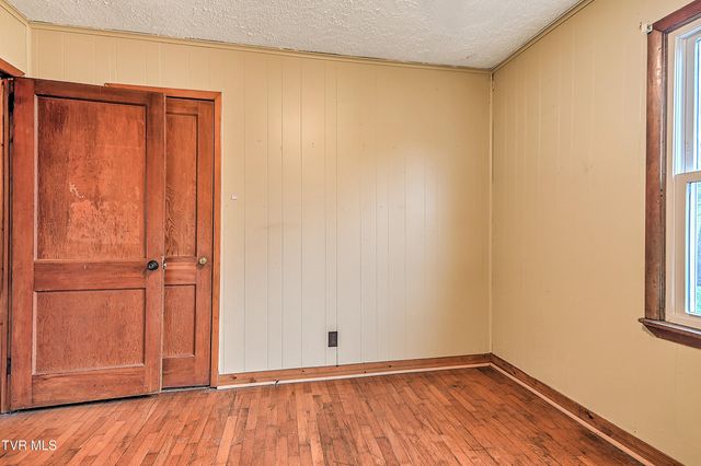 404 Market Street, Rogersville, TN 37857