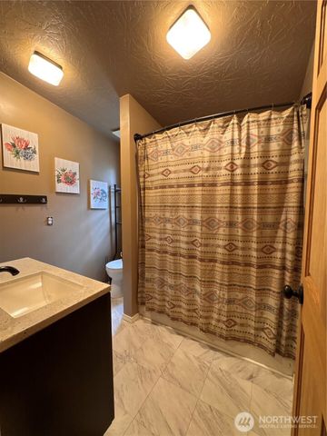 17045 NW Sunset Ridge Way, Seabeck, WA 98380