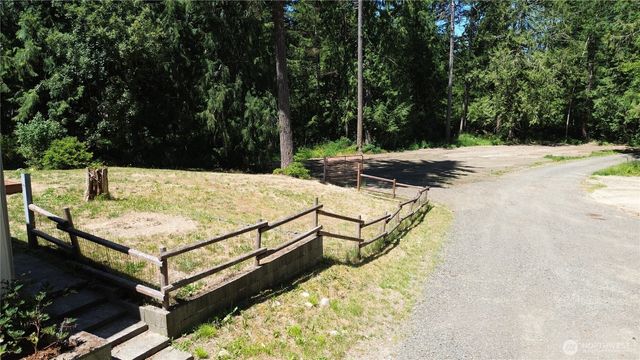 17045 NW Sunset Ridge Way, Seabeck, WA 98380