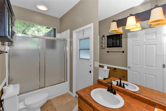 1105 TWIN OAKS CIRCLE, Oviedo, FL 32765