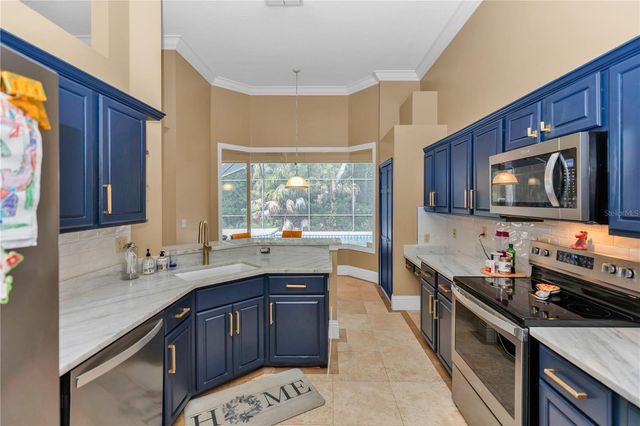 1105 TWIN OAKS CIRCLE, Oviedo, FL 32765