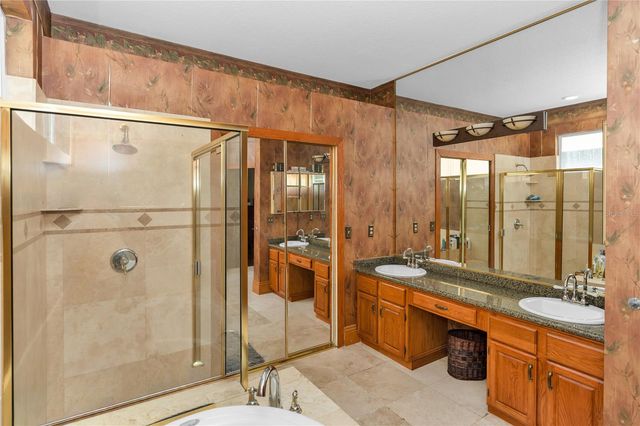 1105 TWIN OAKS CIRCLE, Oviedo, FL 32765