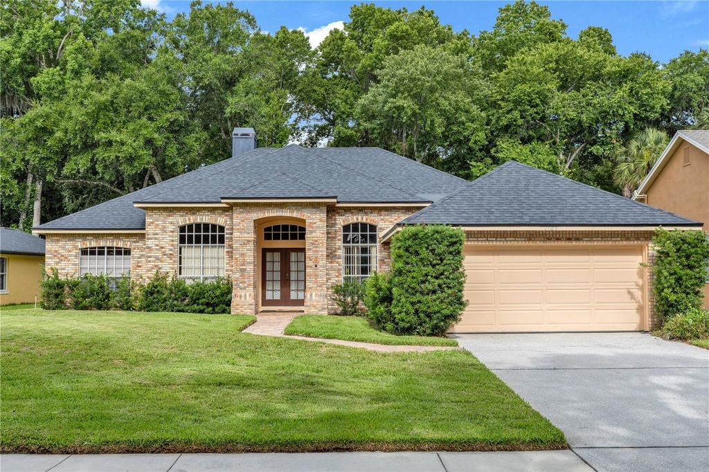 1105 TWIN OAKS CIRCLE, Oviedo, FL 32765