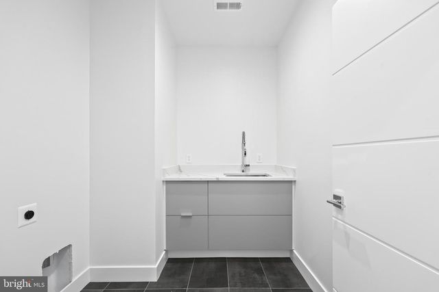 4810 3RD ST N, Arlington, VA 22203