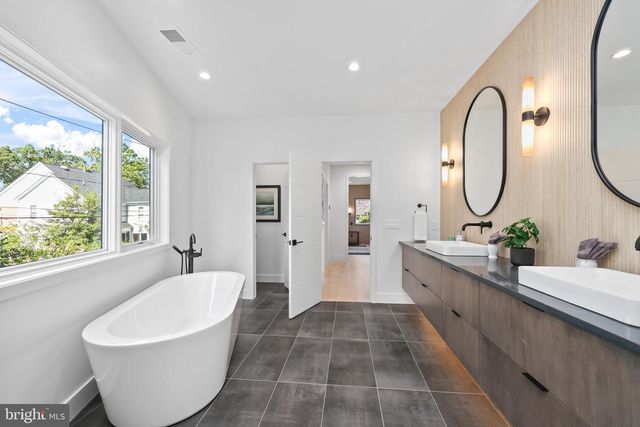 4810 3RD ST N, Arlington, VA 22203