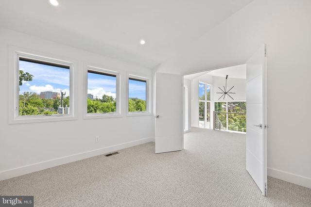 4810 3RD ST N, Arlington, VA 22203