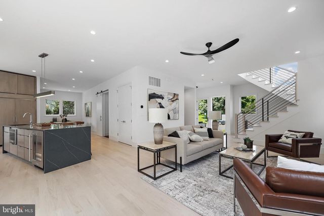 4810 3RD ST N, Arlington, VA 22203