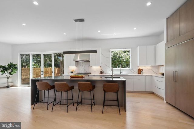 4810 3RD ST N, Arlington, VA 22203