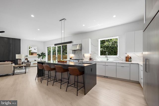 4810 3RD ST N, Arlington, VA 22203