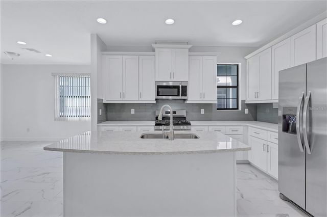 5830 CIRCA FISHHAWK BOULEVARD, Lithia, FL 33547