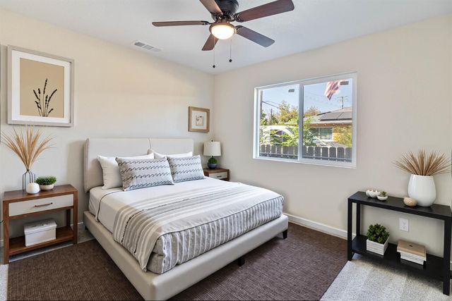 3243 E Simpson Avenue, Fresno, CA 93703