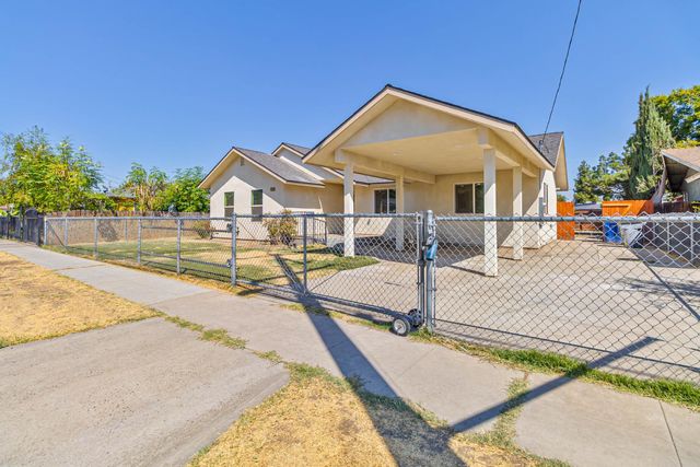 3243 E Simpson Avenue, Fresno, CA 93703