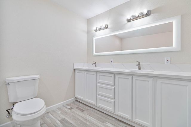 3243 E Simpson Avenue, Fresno, CA 93703