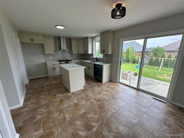 56602 Winding Creek Drive, Macomb, MI 48042