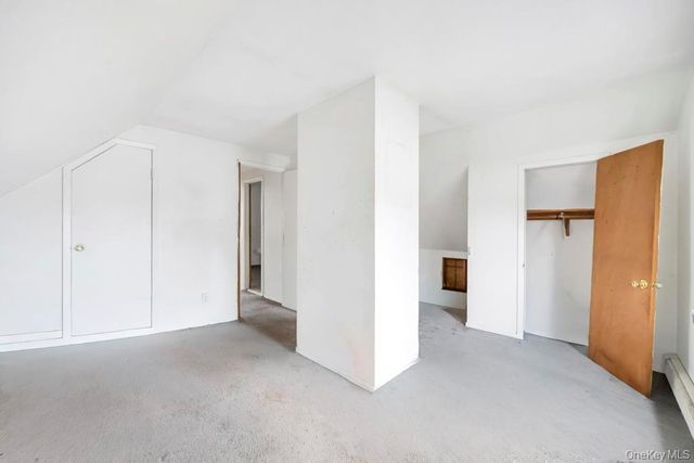 143 Blacksmith Road E, Levittown, NY 11756