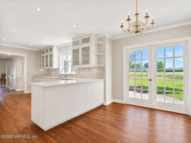8239 HOLLYRIDGE Road, Jacksonville, FL 32256