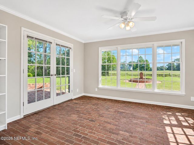 8239 HOLLYRIDGE Road, Jacksonville, FL 32256