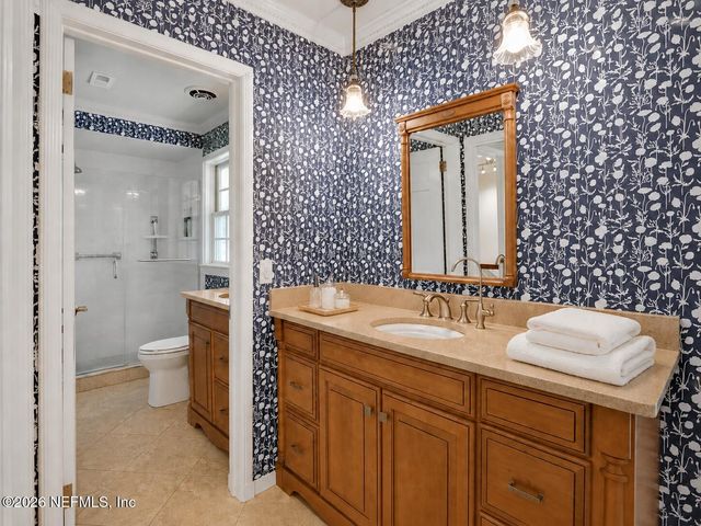8239 HOLLYRIDGE Road, Jacksonville, FL 32256