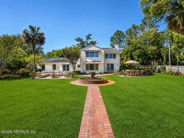 8239 HOLLYRIDGE Road, Jacksonville, FL 32256